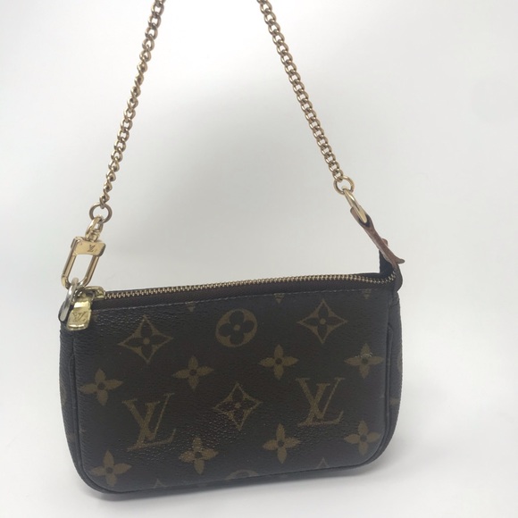 Monogram Louis Vuitton mini pochette accessories - Picture 10 of 16